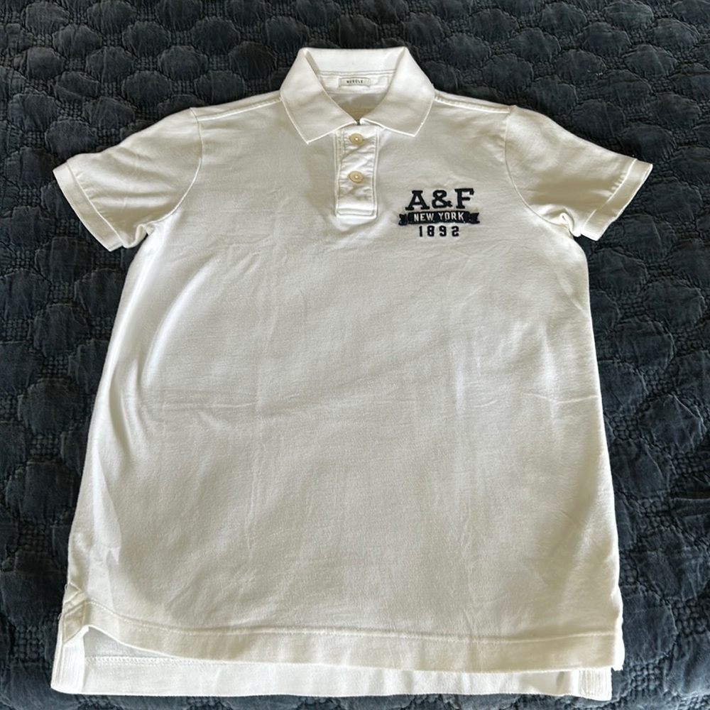 Cream white Abercrombie & Fitch Polo T-shirt size small